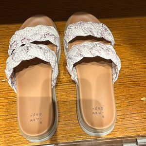 Little platform sandals